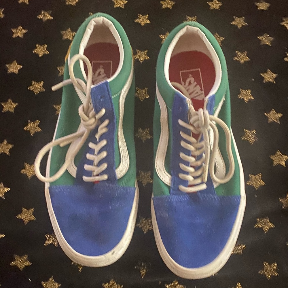 Vans 
women Size 9.5
Used, Need Cleaning
Color: Blue, Green, Yellow